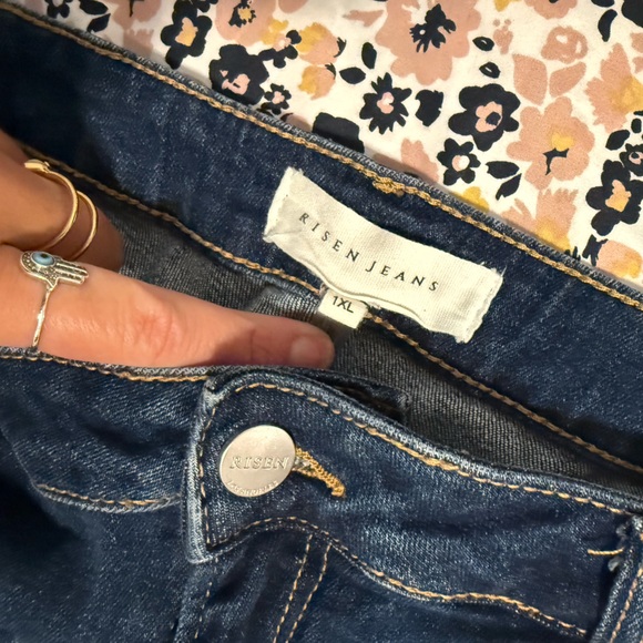 Risen Cropped Distressed Blue Women's Jeans - Picture 2 of 3
